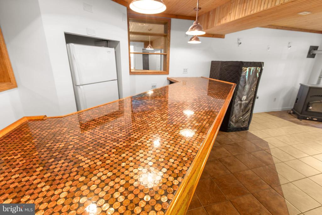 665 HOLLY CORNER RD