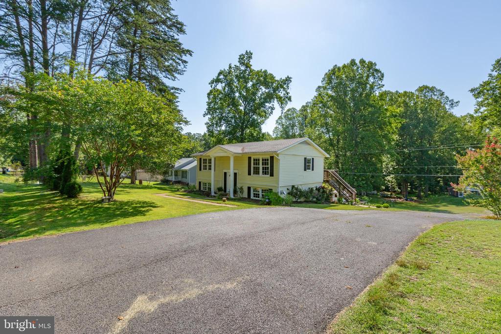 665 HOLLY CORNER RD