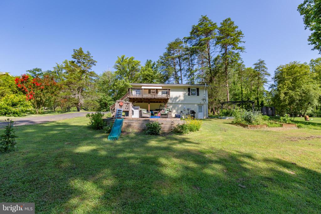 665 HOLLY CORNER RD