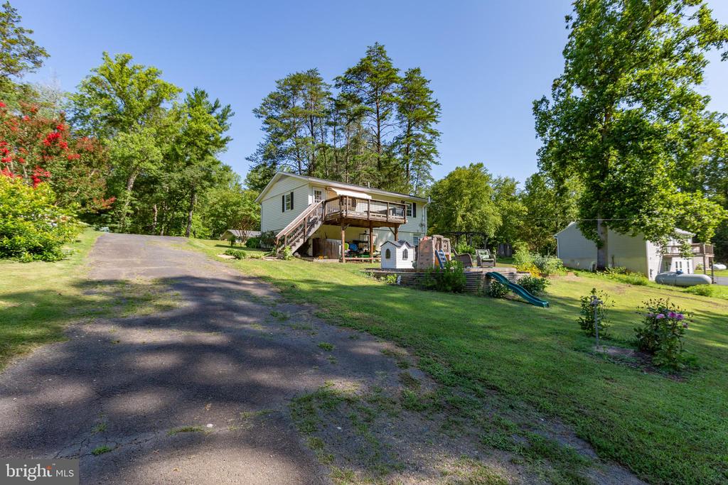 665 HOLLY CORNER RD