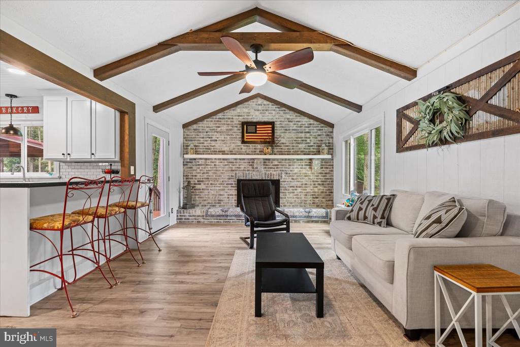 2237 MOUNTAIN ROAD