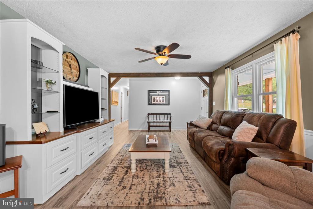 2237 MOUNTAIN ROAD