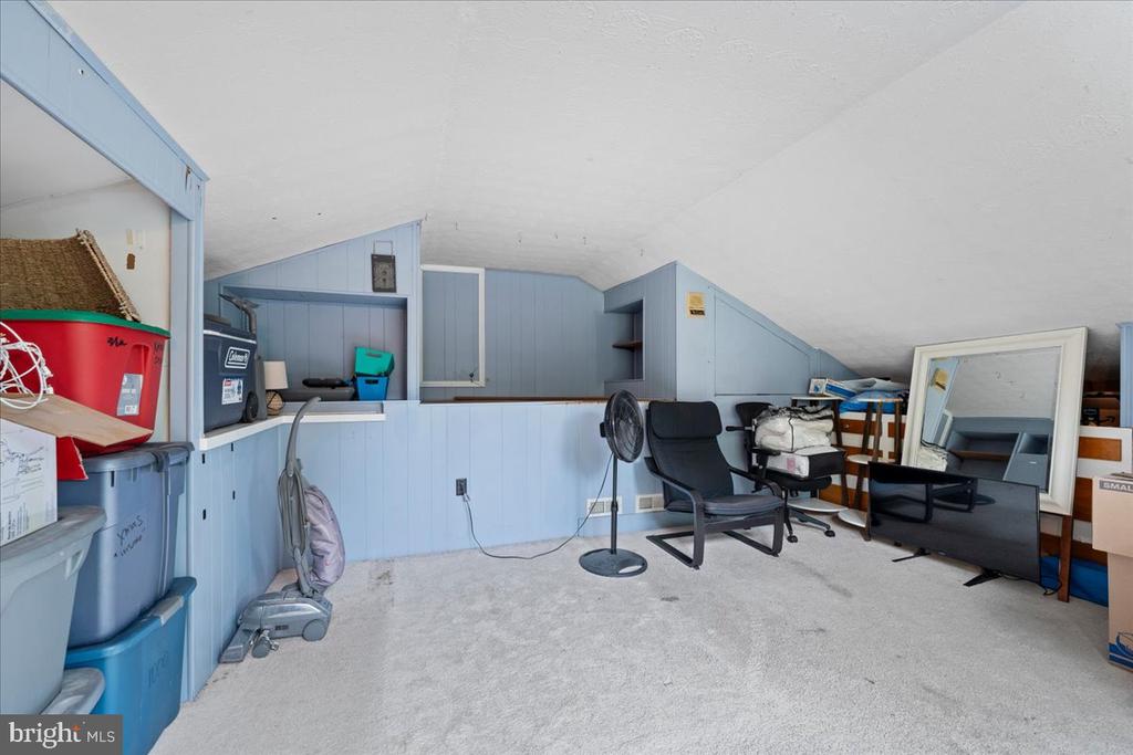 2237 MOUNTAIN ROAD