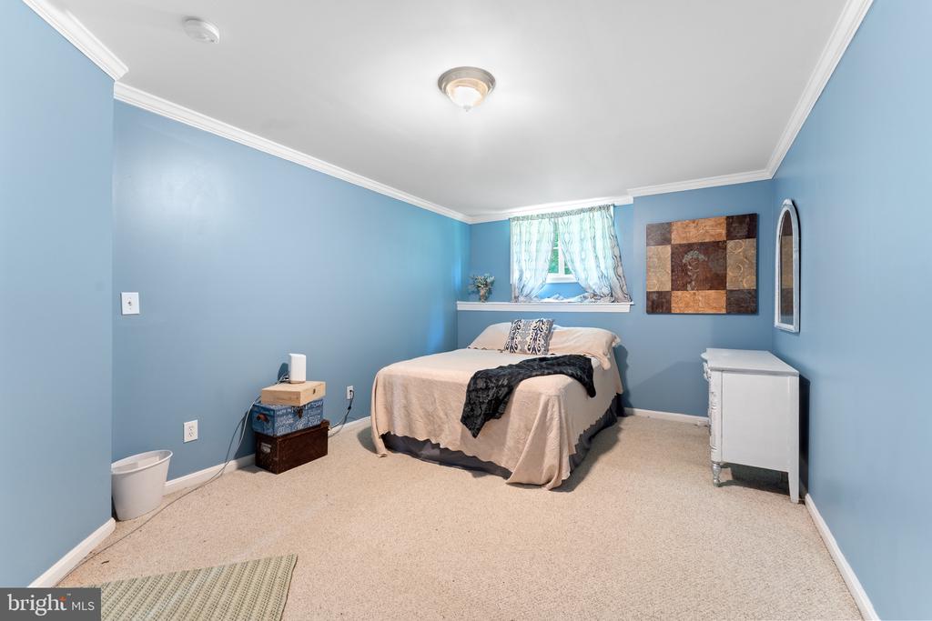 120 LONGWOOD DRIVE