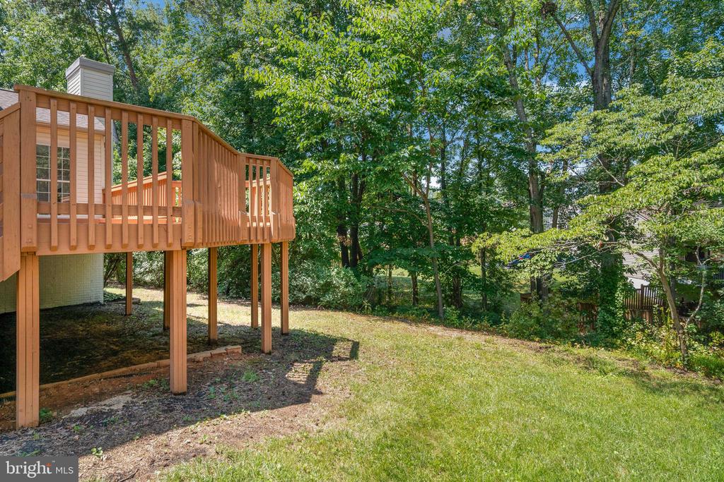 5 TIMBERWOOD COURT