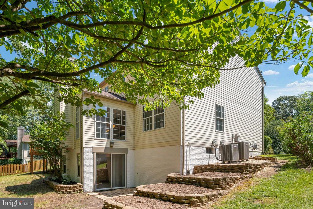 5 TIMBERWOOD COURT