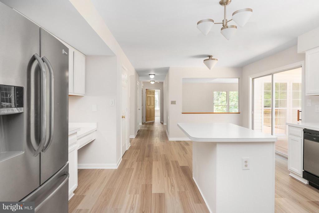 5 TIMBERWOOD COURT