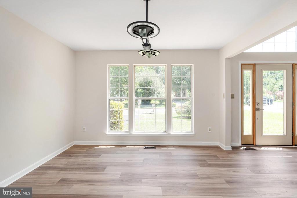 5 TIMBERWOOD COURT