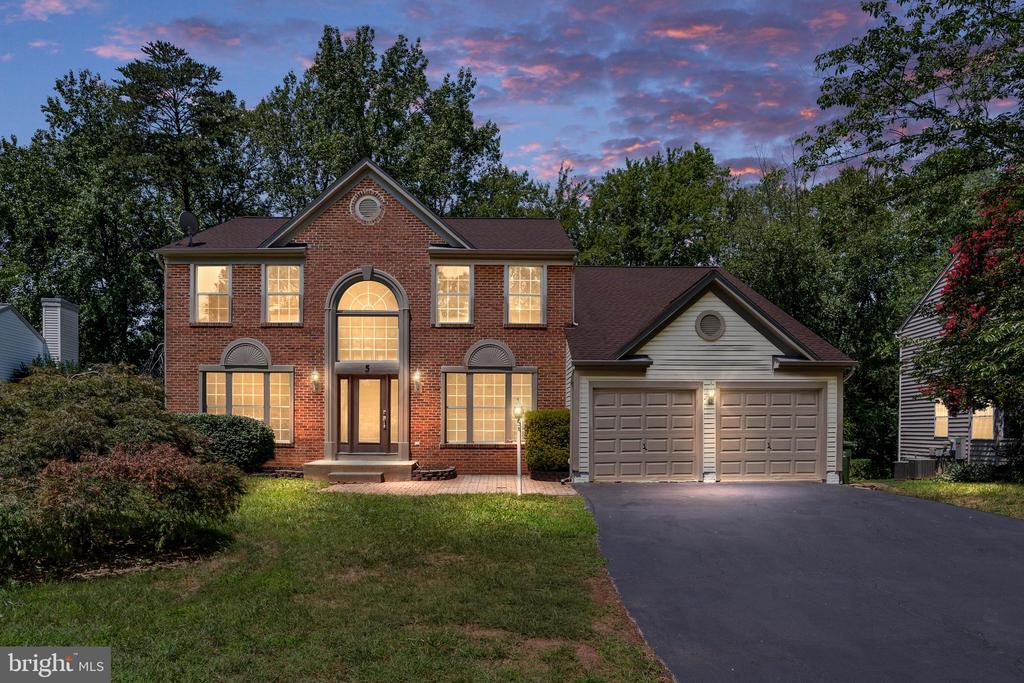5 TIMBERWOOD COURT