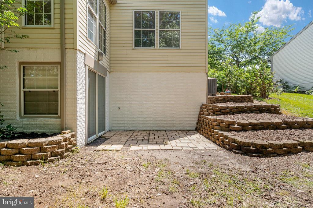 5 TIMBERWOOD COURT