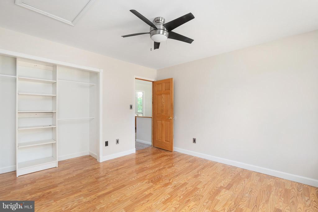 5 TIMBERWOOD COURT
