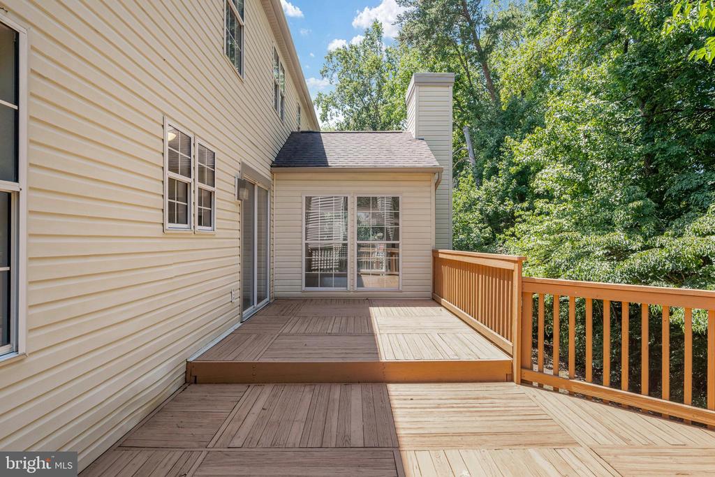 5 TIMBERWOOD COURT