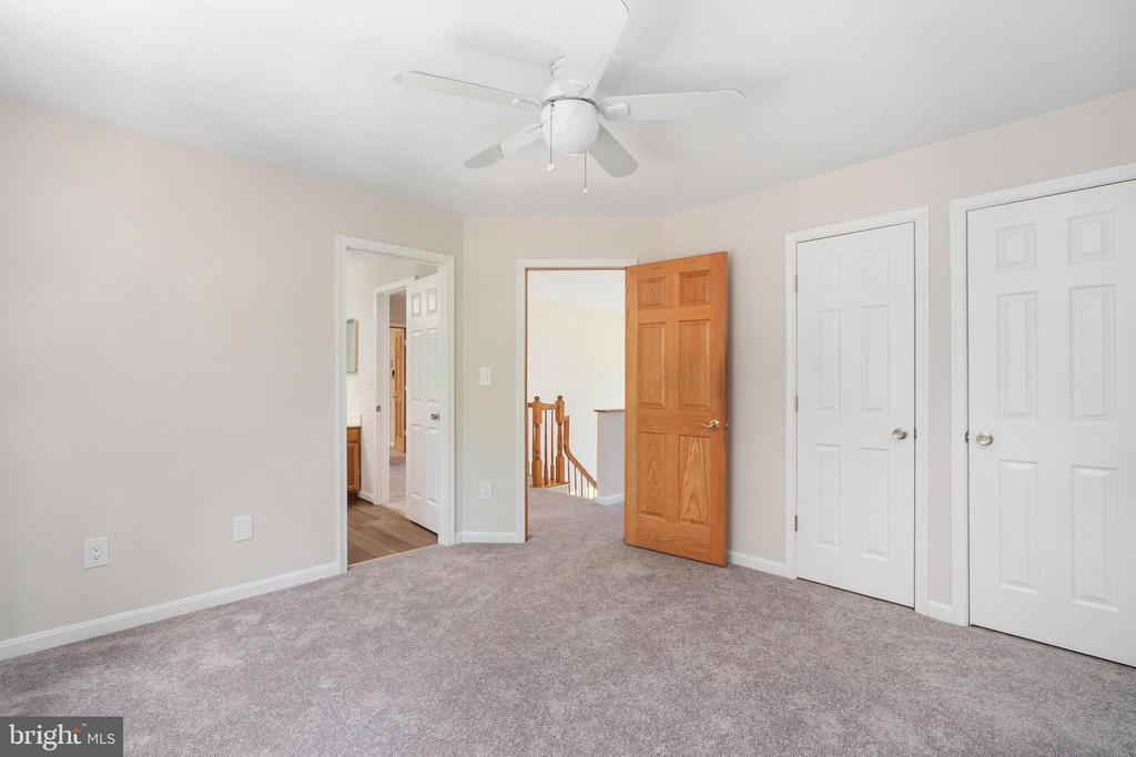 5 TIMBERWOOD COURT