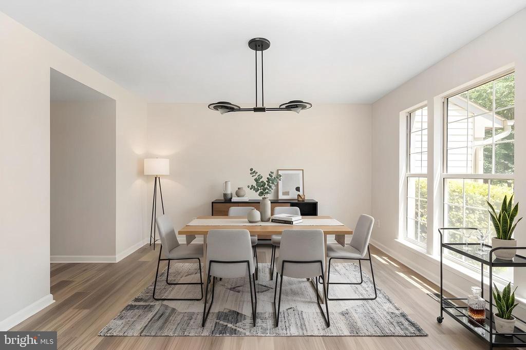 5 TIMBERWOOD COURT