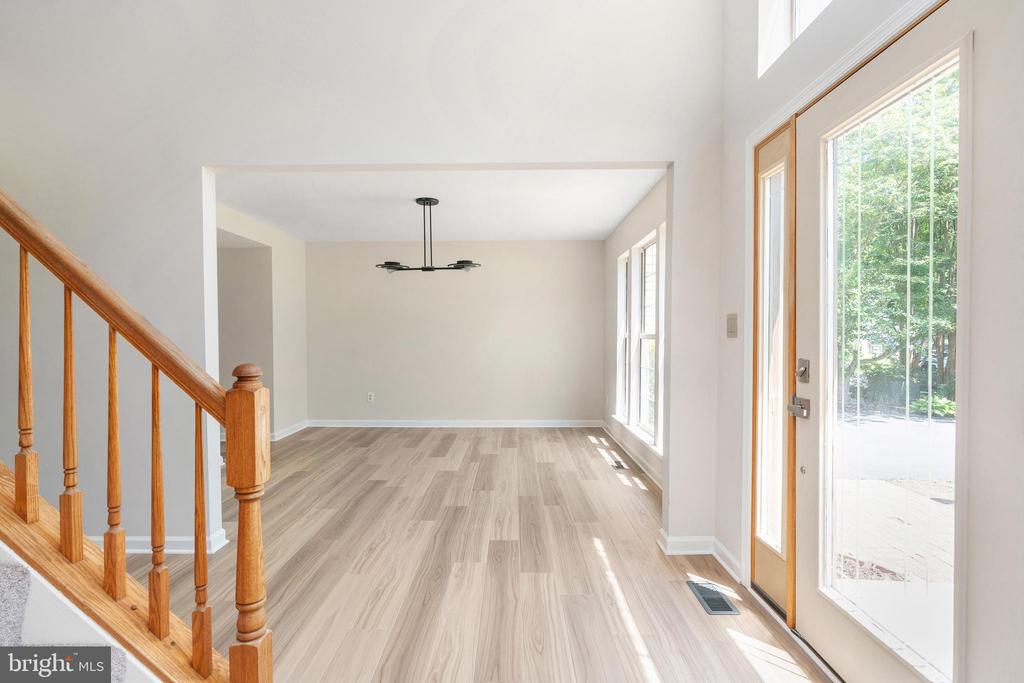 5 TIMBERWOOD COURT
