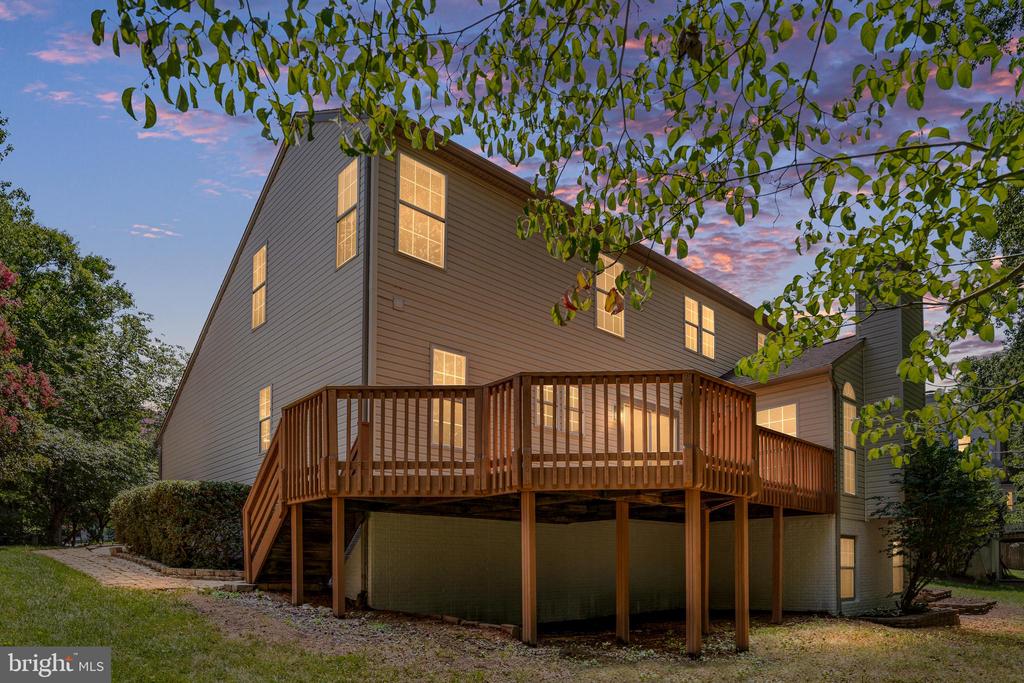 5 TIMBERWOOD COURT