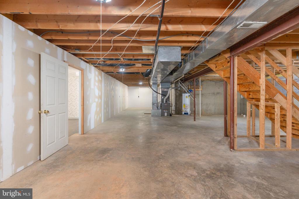5 TIMBERWOOD COURT