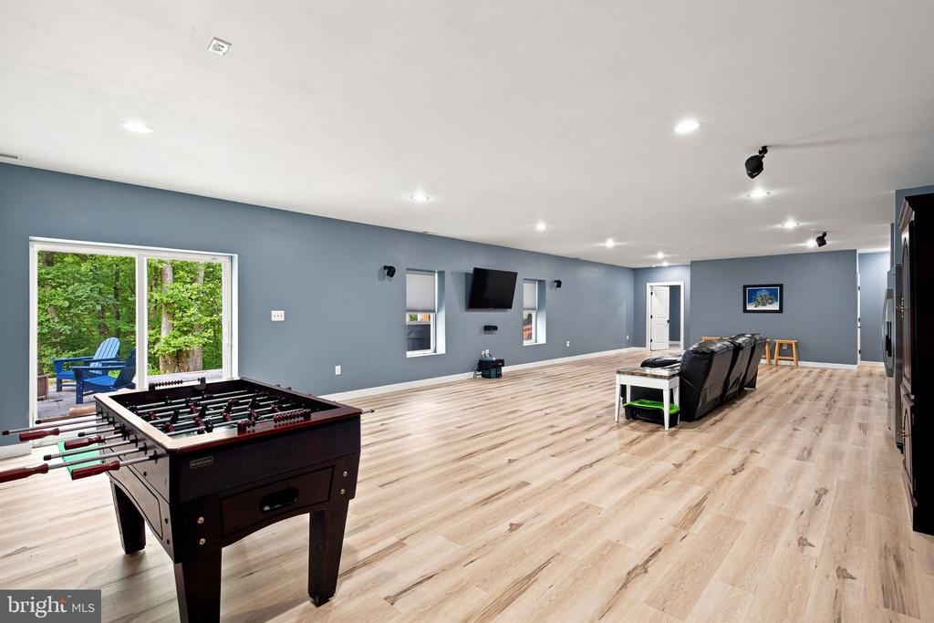 80 HOPEWELL DRIVE