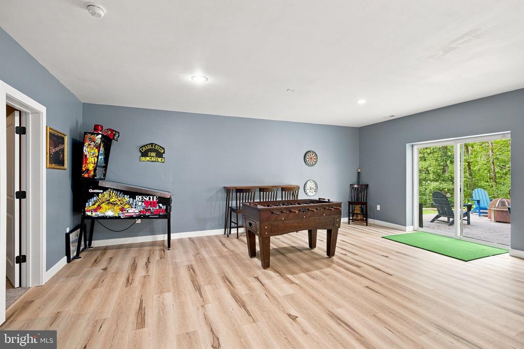 80 HOPEWELL DRIVE