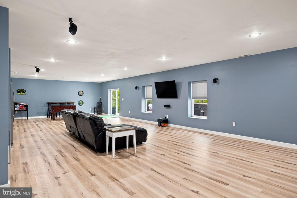 80 HOPEWELL DRIVE