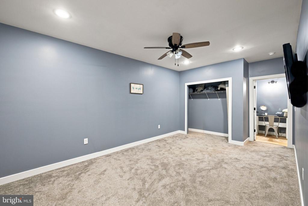 80 HOPEWELL DRIVE