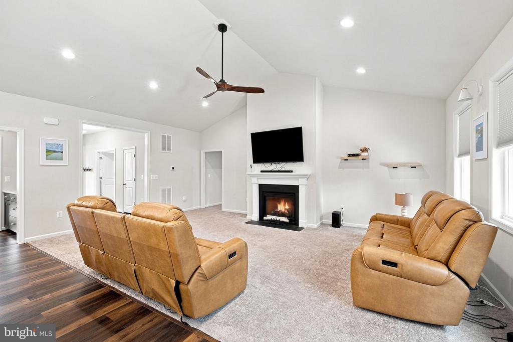 80 HOPEWELL DRIVE