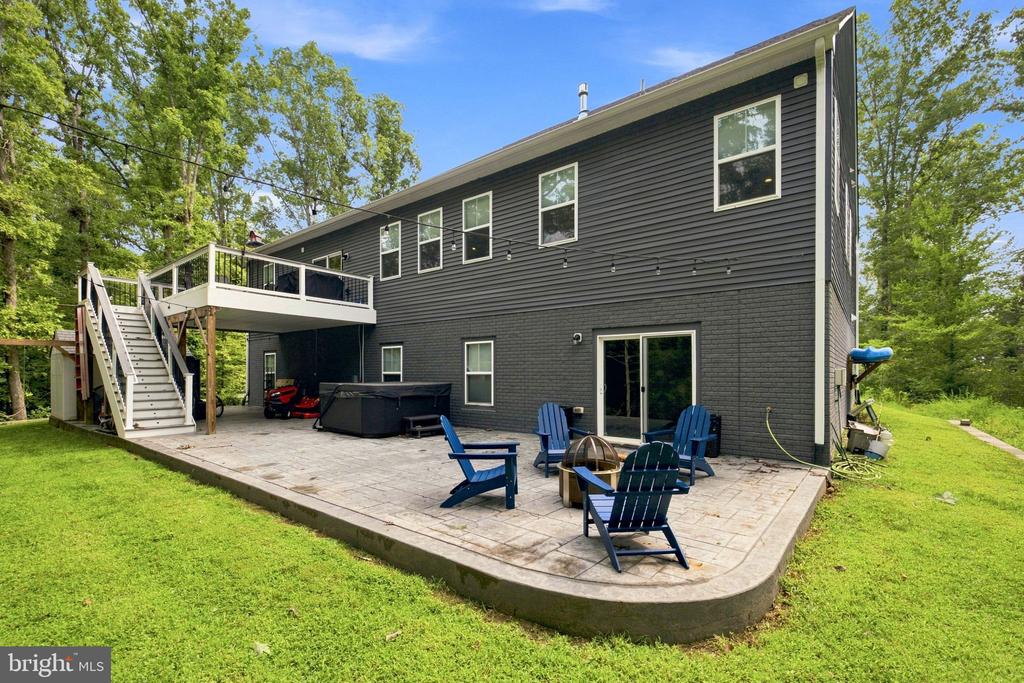80 HOPEWELL DRIVE