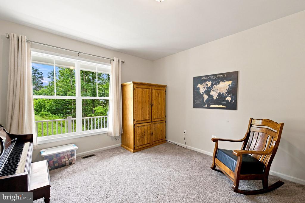 80 HOPEWELL DRIVE