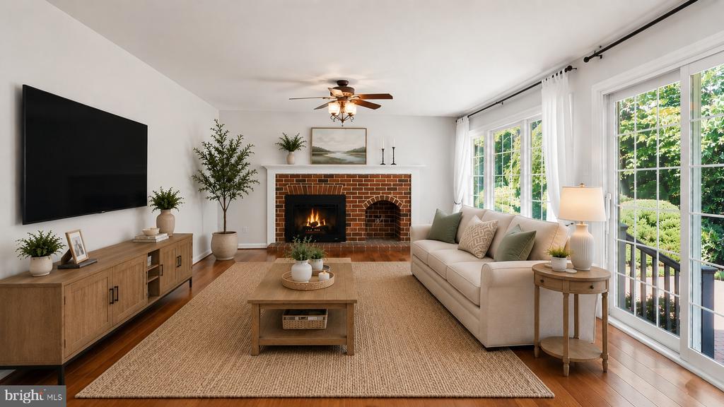 32 LARKWOOD COURT