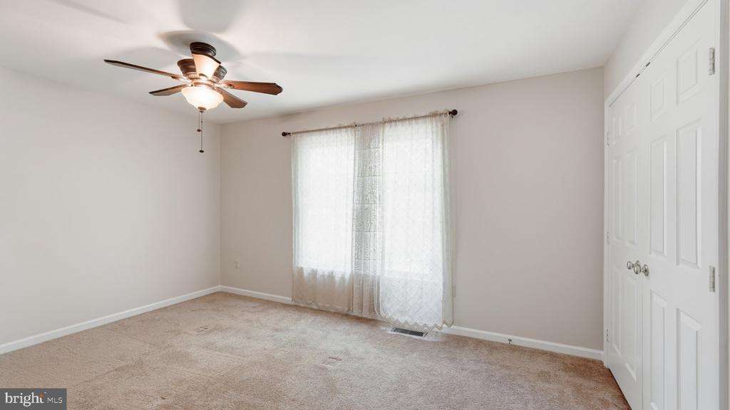 32 LARKWOOD COURT