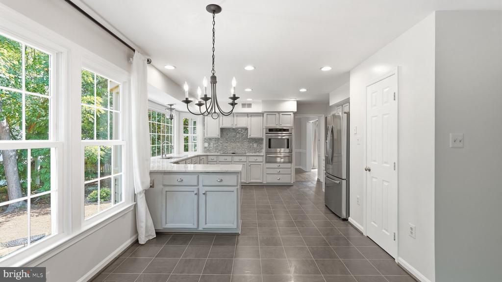 32 LARKWOOD COURT