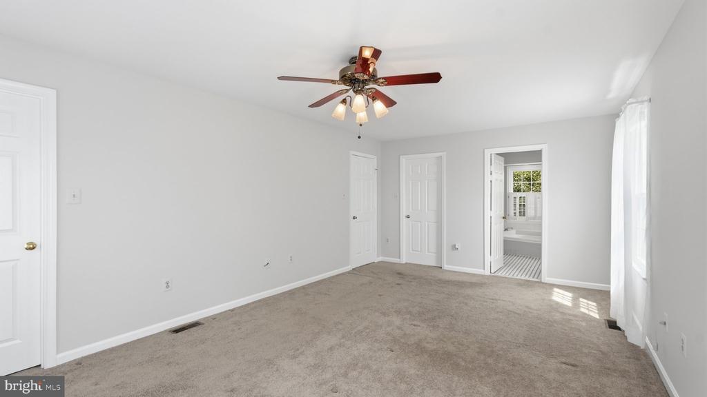 32 LARKWOOD COURT