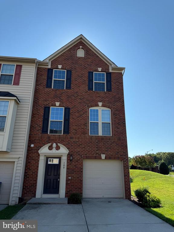 100 BRENTON ROAD Unit: 1