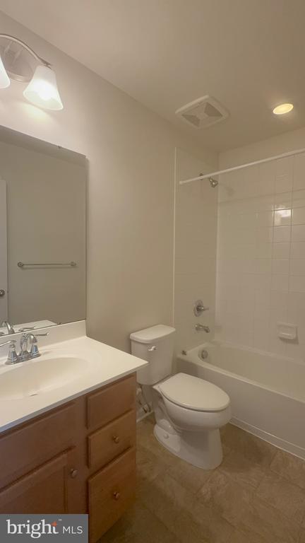 100 BRENTON ROAD Unit: 1