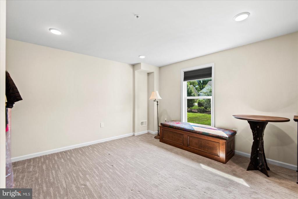 35 MEARES WAY