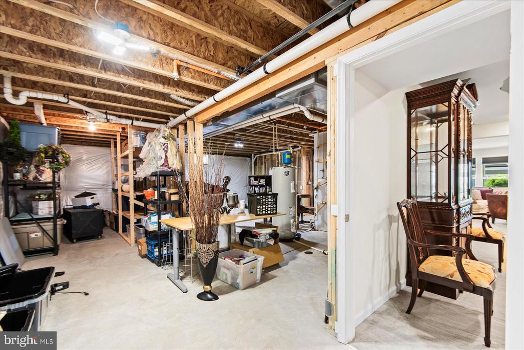 35 MEARES WAY
