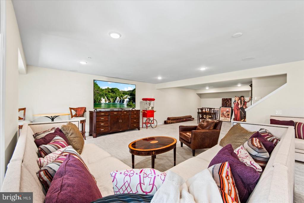 35 MEARES WAY