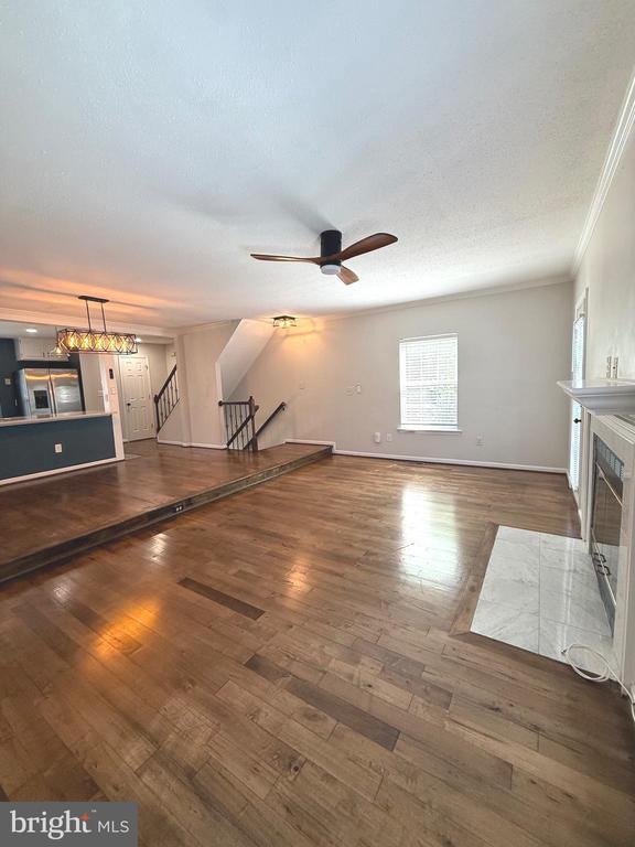 110 LAKEVIEW COURT