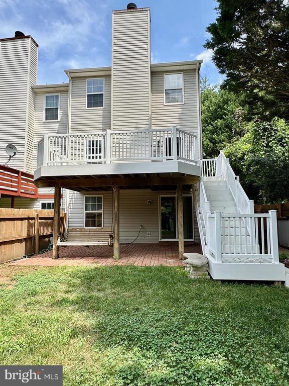 110 LAKEVIEW COURT