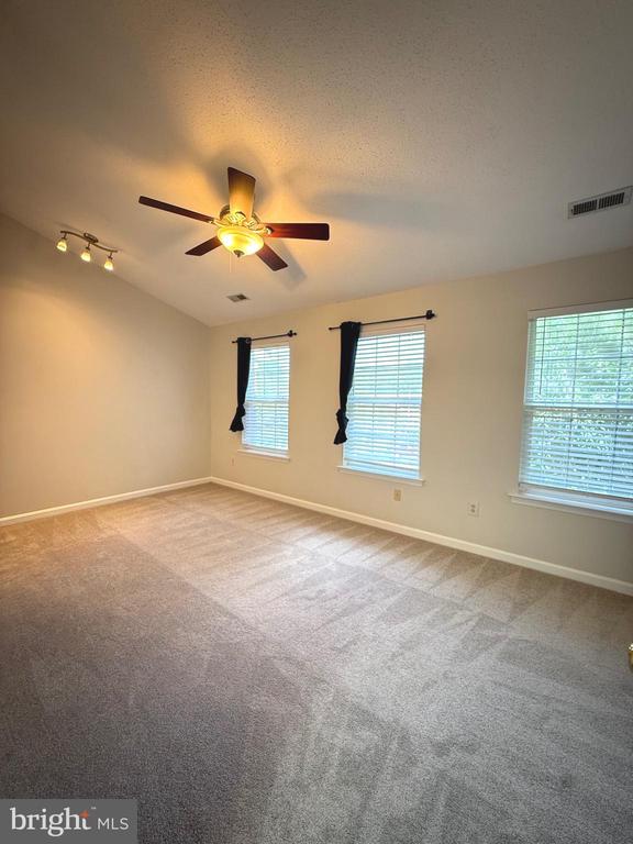110 LAKEVIEW COURT