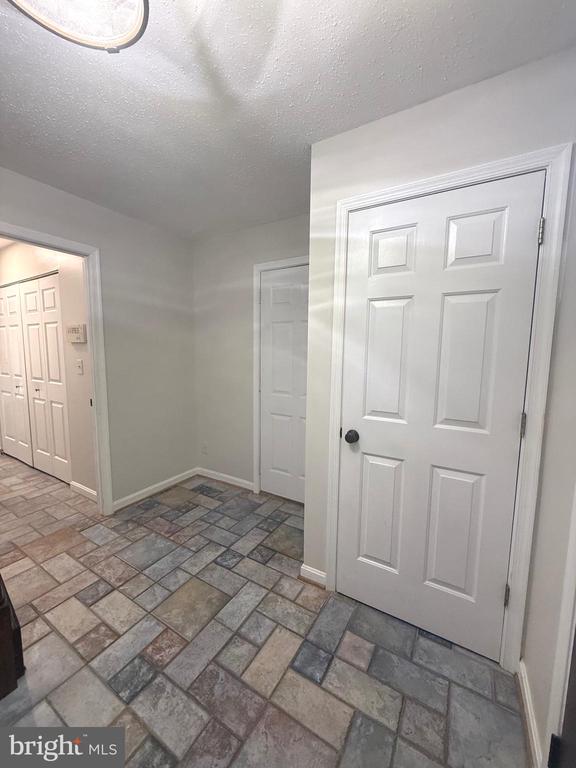 110 LAKEVIEW COURT