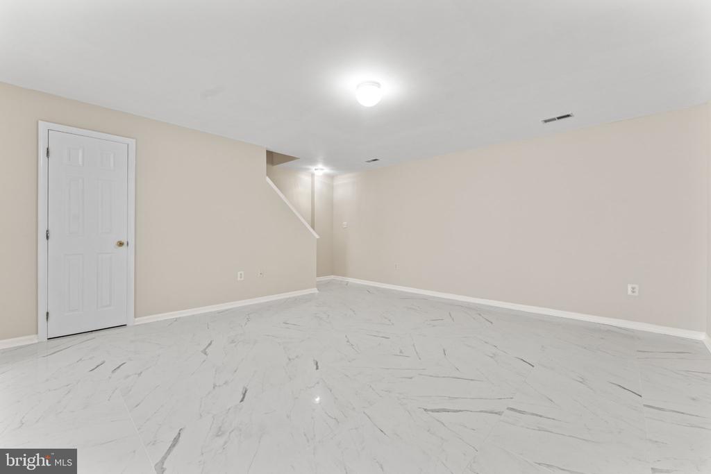 209 ILONA COURT