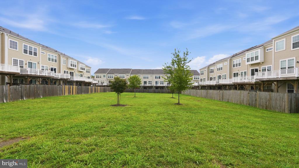 439 FOXGLOVE WAY Unit: 103