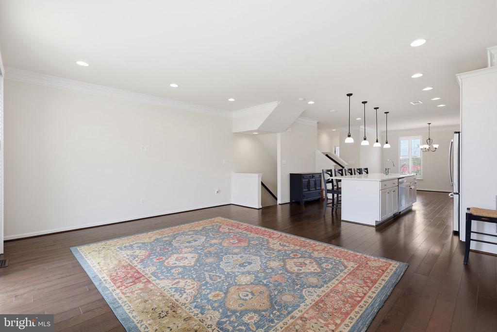439 FOXGLOVE WAY Unit: 103