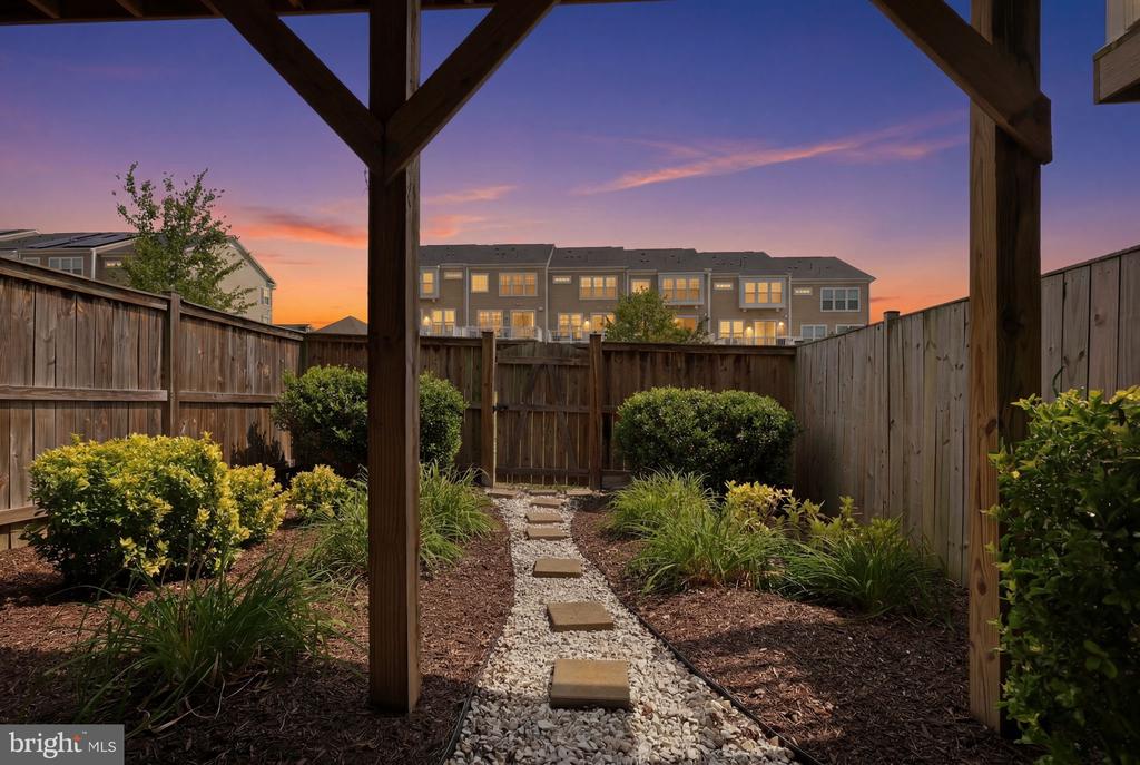 439 FOXGLOVE WAY Unit: 103