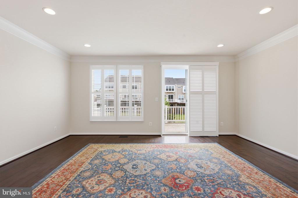 439 FOXGLOVE WAY Unit: 103