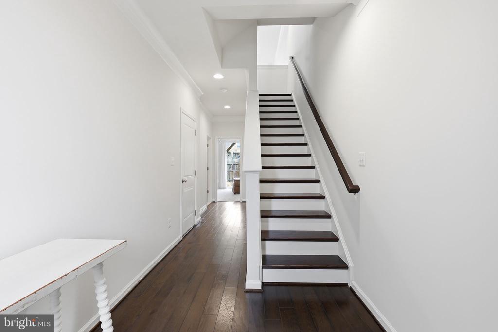 439 FOXGLOVE WAY Unit: 103