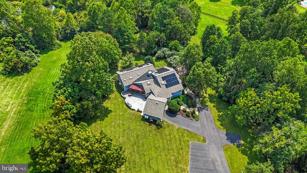9 MERIDAN LANE