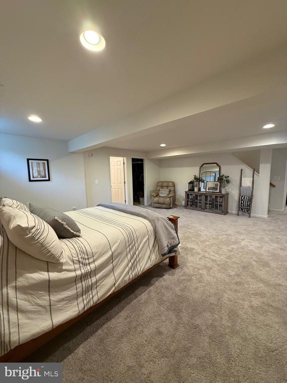 64 RIGGS ROAD