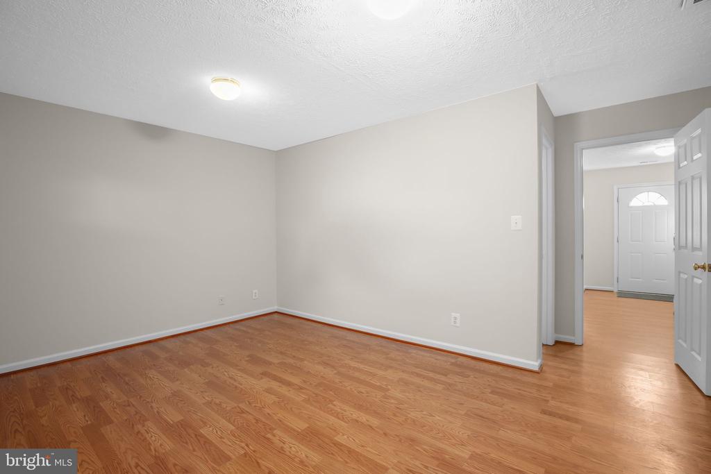 506 KENSINGTON DRIVE